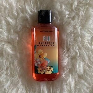 New BBW Fiji Moisturizing Shower Gel